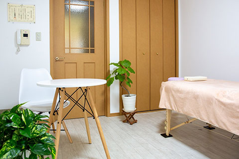 安心の個室施術室